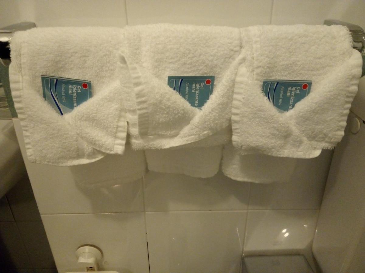 Hotel Tirreno Cenova Dış mekan fotoğraf