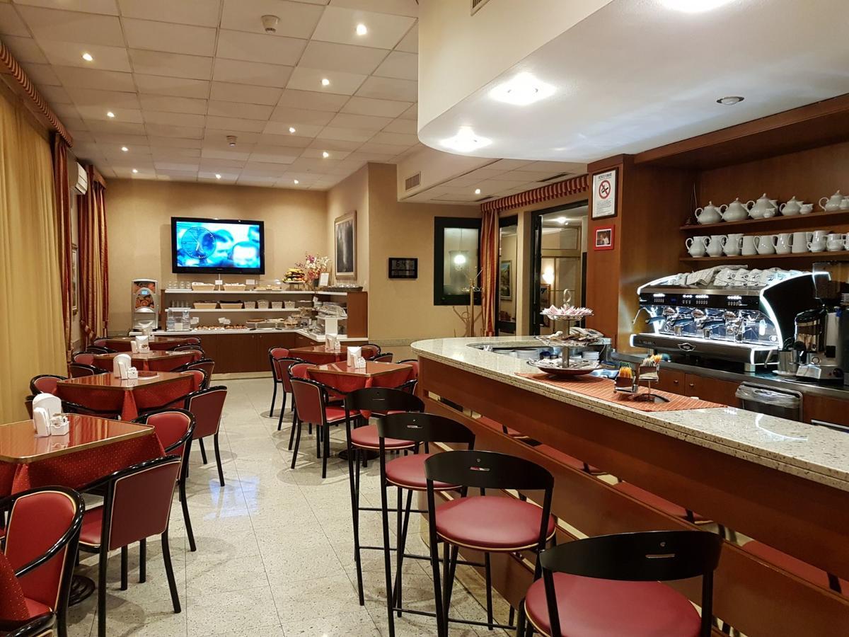 Hotel Tirreno Cenova Dış mekan fotoğraf