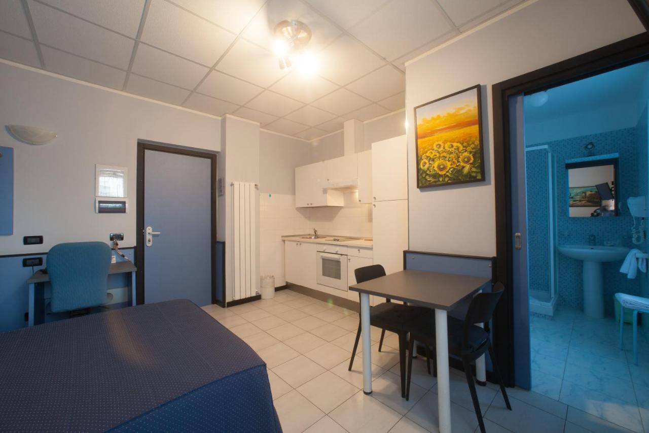Hotel Tirreno Cenova Dış mekan fotoğraf