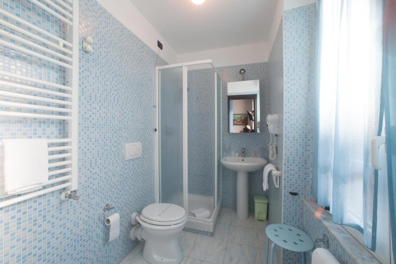 Hotel Tirreno Cenova Dış mekan fotoğraf