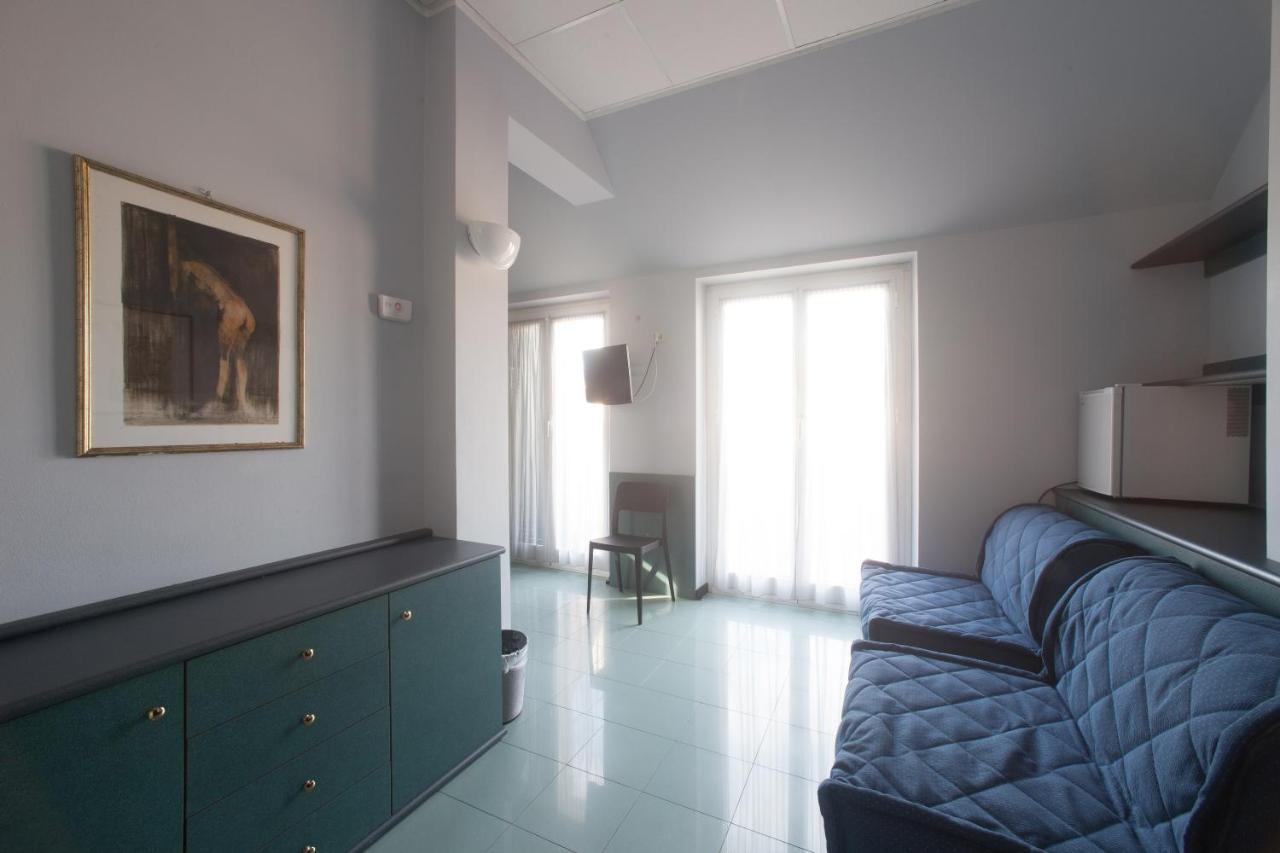 Hotel Tirreno Cenova Dış mekan fotoğraf