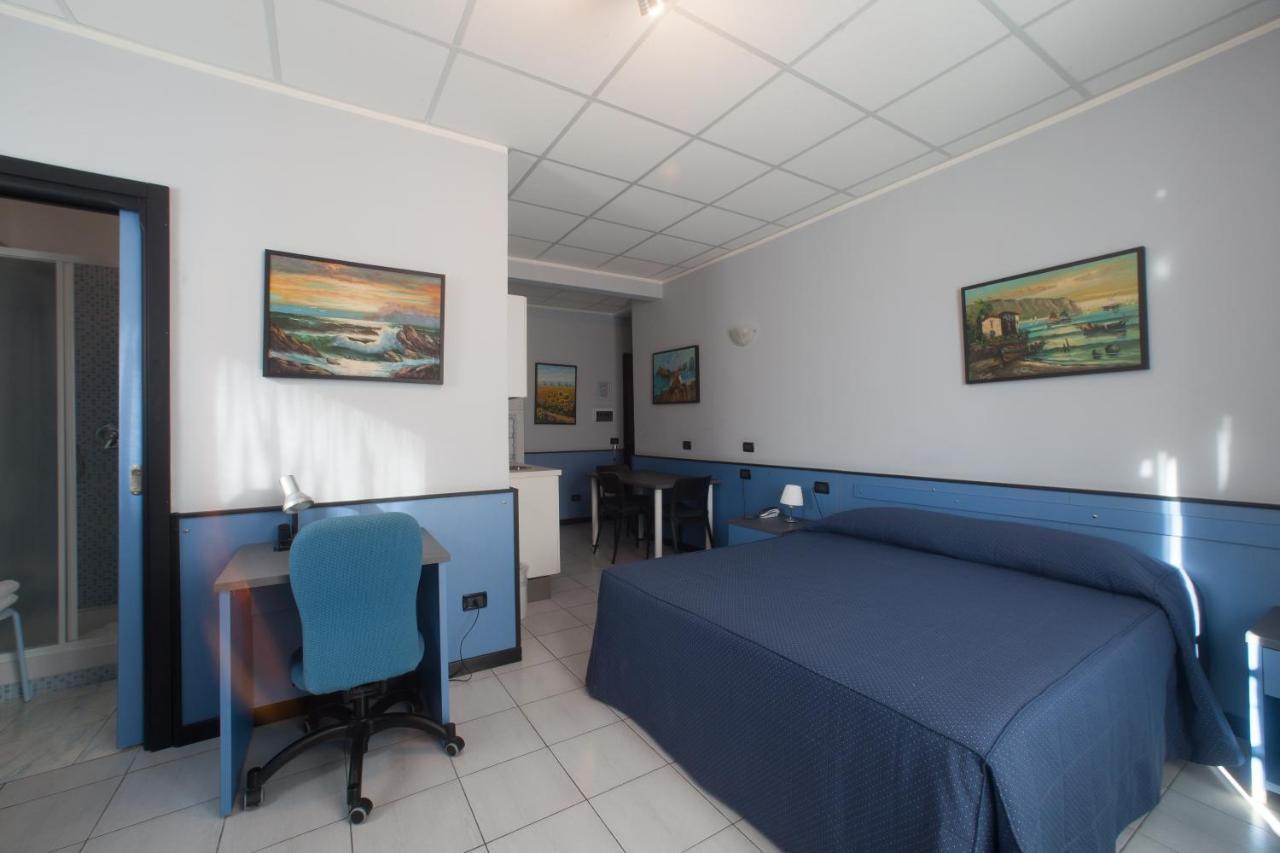 Hotel Tirreno Cenova Dış mekan fotoğraf